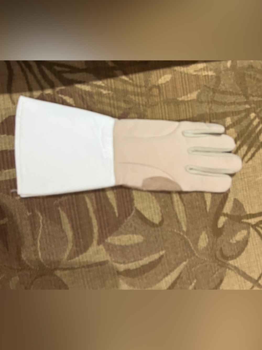 Beige fencing Gloves